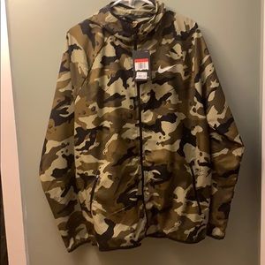 Nike camo windbreaker LARGE NWT